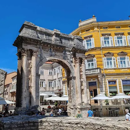 Lägenhet Arena Parkside Pula