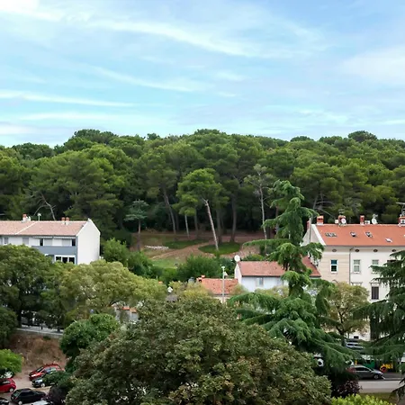 Arena Parkside Πούλα