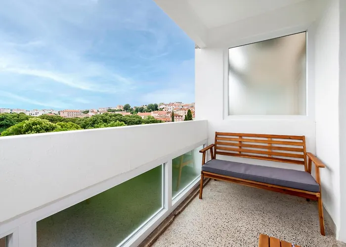 Arena Parkside Apartman *