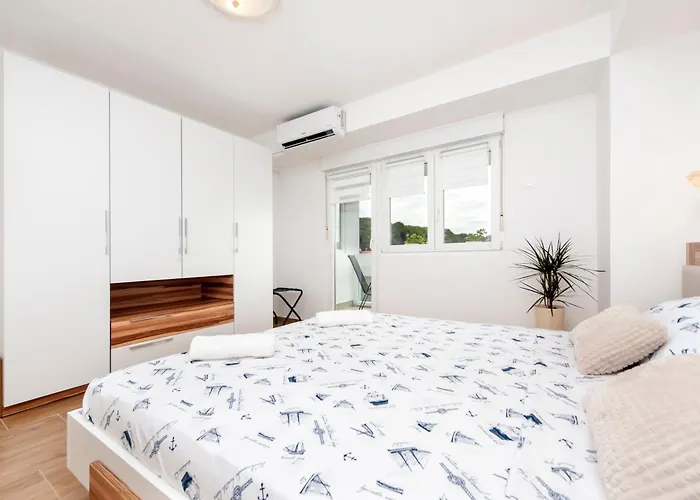 Arena Parkside Apartman Pula